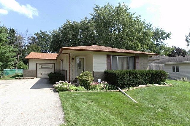 1st image of 1015 Valewood Dr