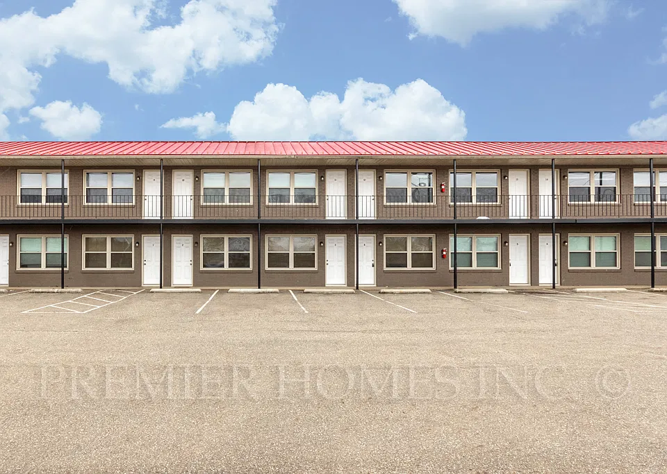 714 S Wooster Ave #9