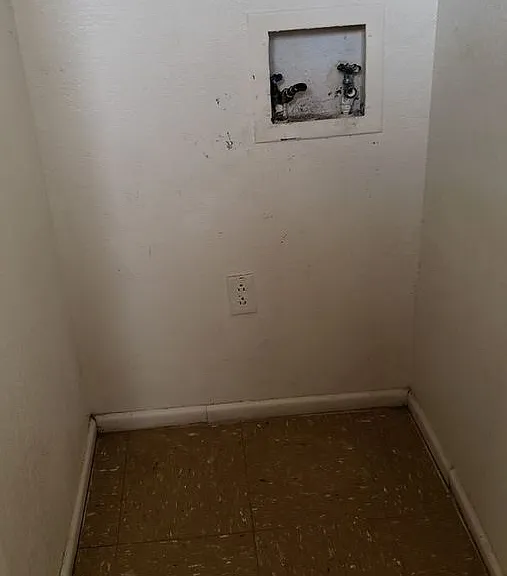 619 S Crosby St — Photo 8