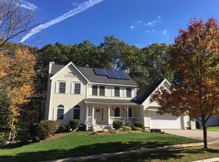 13 Olde Taverne Ln, Amesbury, MA 01913