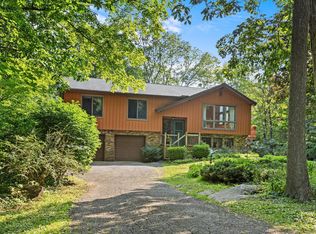 8 Pheasant Dr, New Fairfield, CT 06812