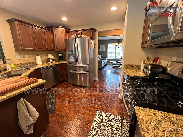 N77W22925 S Coldwater Cir — Photo 10