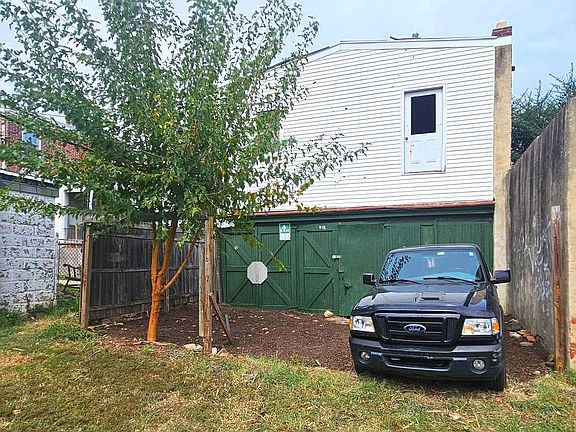 2nd image of 316 S Franklin St