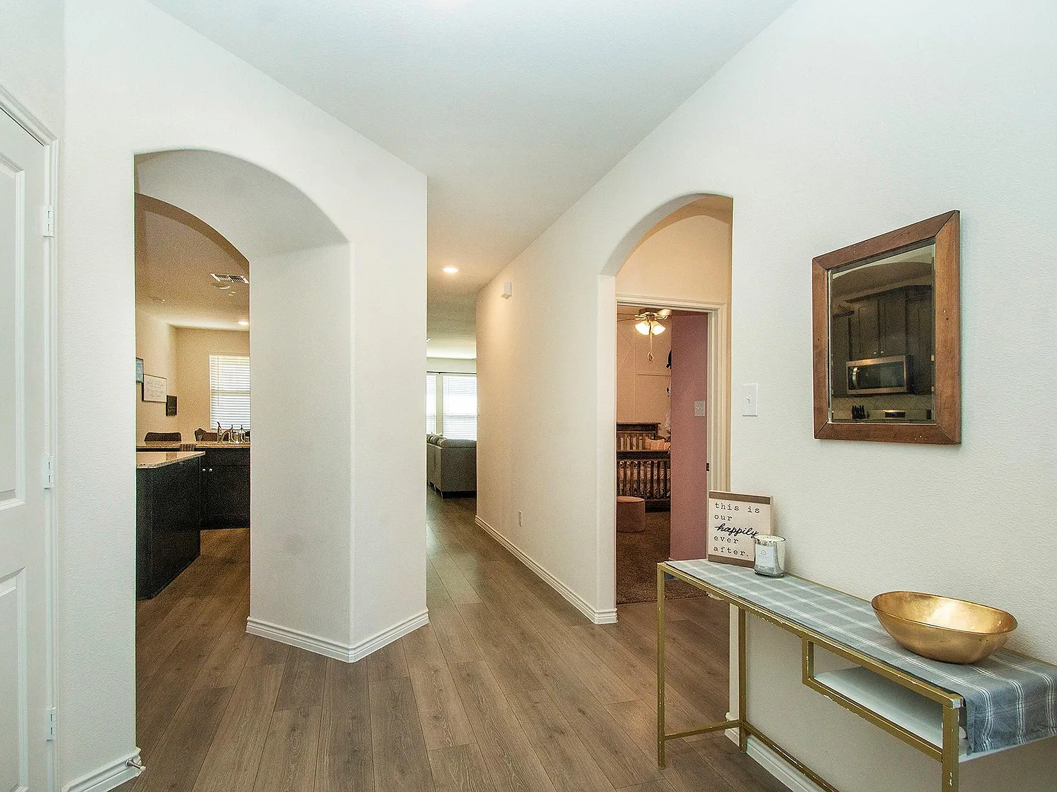 5 bed, 2928 sqft, $2,695 — Photo 2