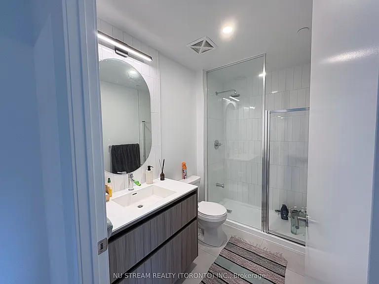 8 Beverley Glen Blvd #C313 — Photo 9