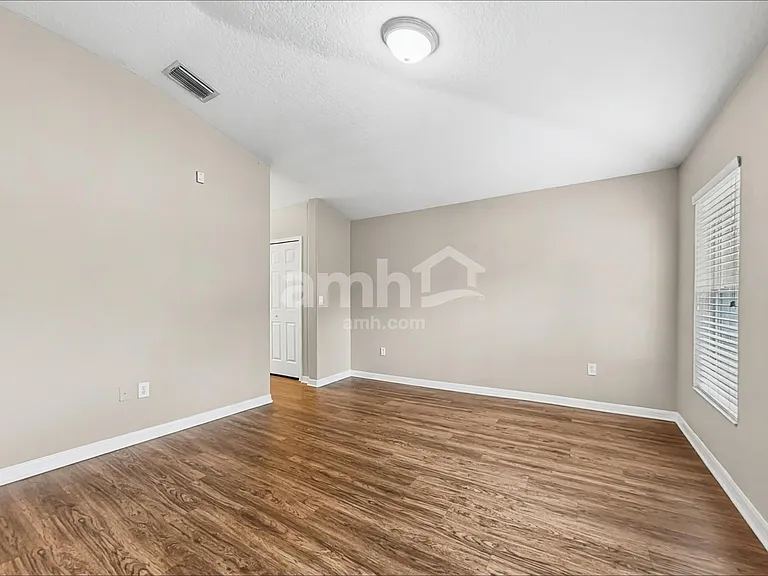2305 Lawrence Hall St — Photo 8