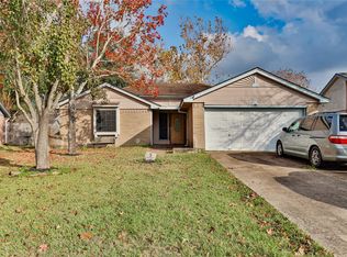 3 Ranch House Loop, Angleton, TX 77515