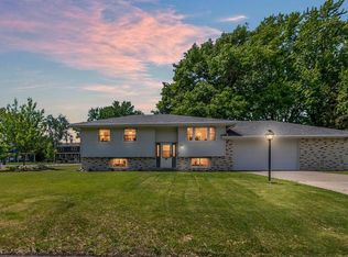 620 109th Ln NE, Blaine, MN 55434