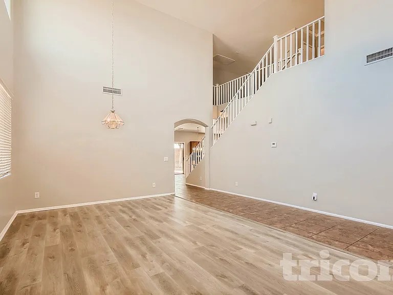1353 E Judi Dr — Photo 4