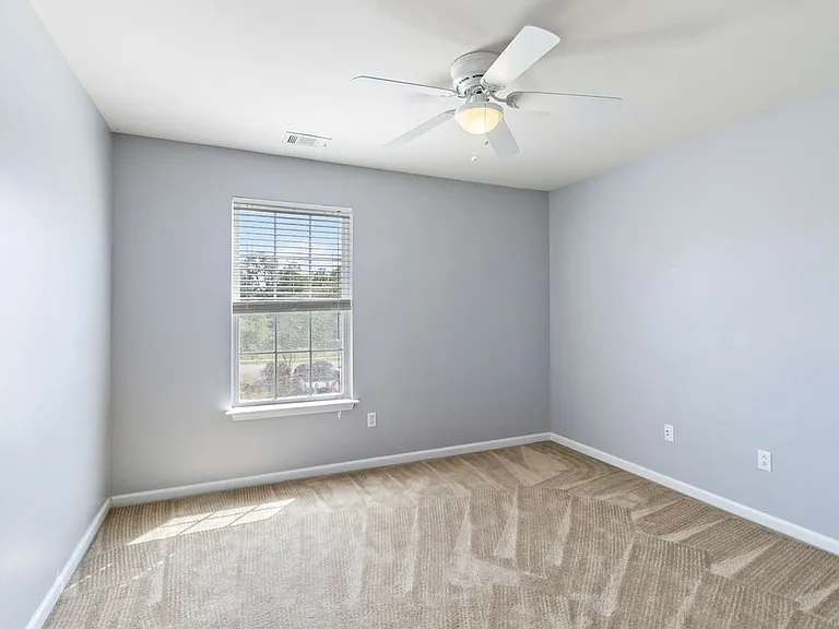 47 Glenwood Ct — Photo 44