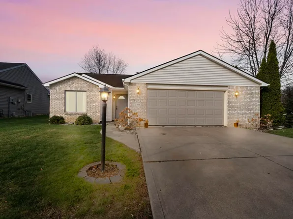 2816 Covington Pines Ct, Fort Wayne, IN 46804