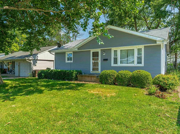5 Sycamore Ln, Lincoln, IL 62656