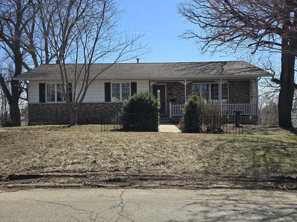 812 10th Ave, Fulton, IL 61252