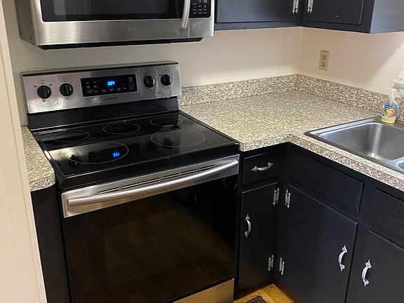 kitchen- oven, microwave