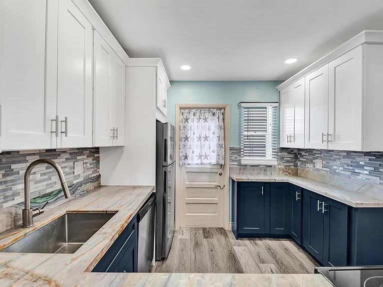 2430 NW 81st Ave #305 — Photo 31