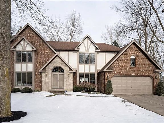 2nd image of 28 Buttonwood Ln