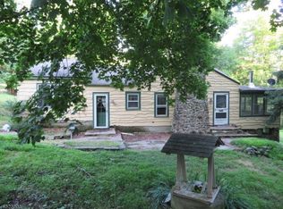 2 Lakeview Walk, Branchville, NJ 07826
