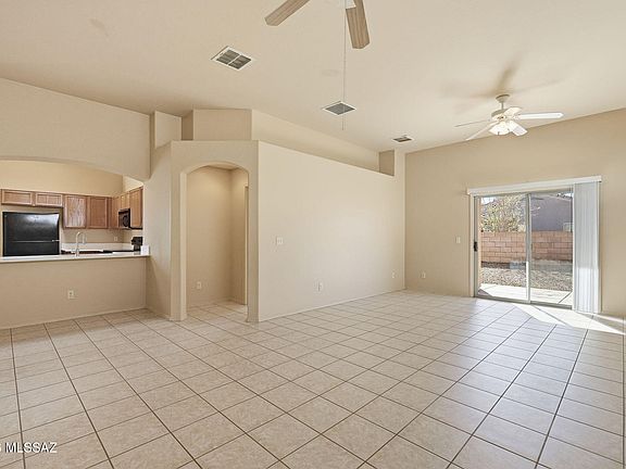 3rd image of 348 E Calle Criba
