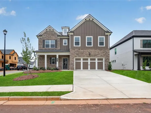 652 Secret Garden Ln, Dacula, GA 30019