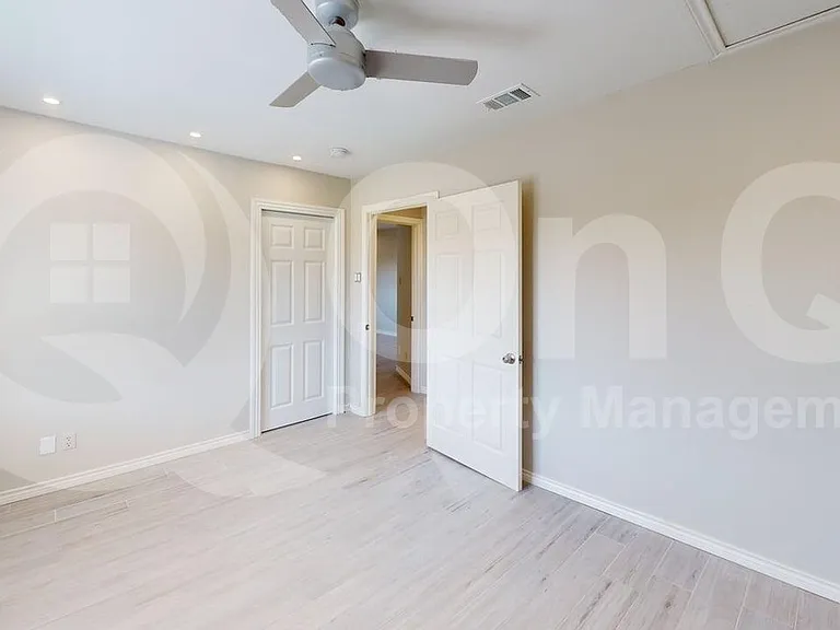 6000 Auburndale Ave #C — Photo 9