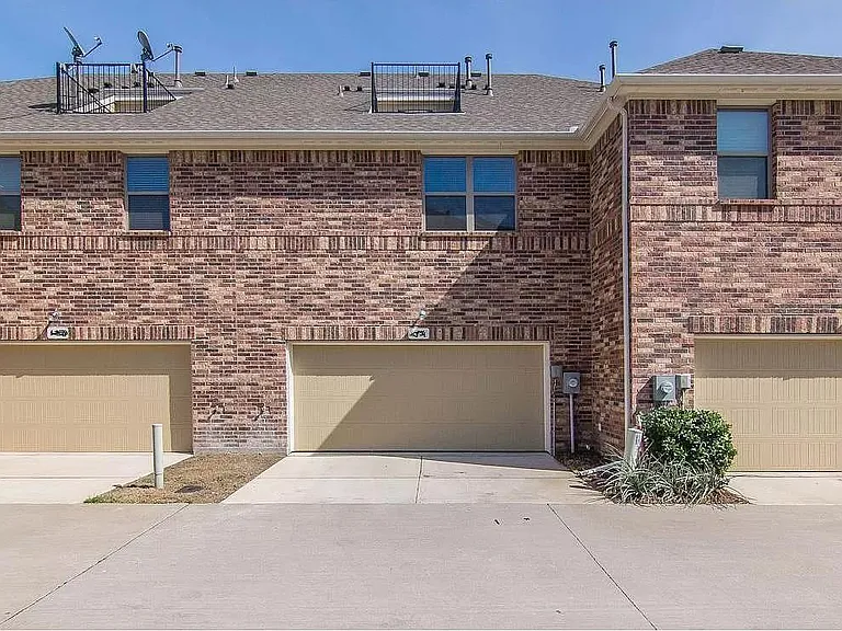 623 Matthew Pl — Photo 2