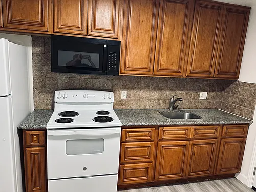 655 Sycamore Ave #11 Photo 1