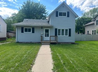 935 Nebraska Ave SW, Huron, SD 57350
