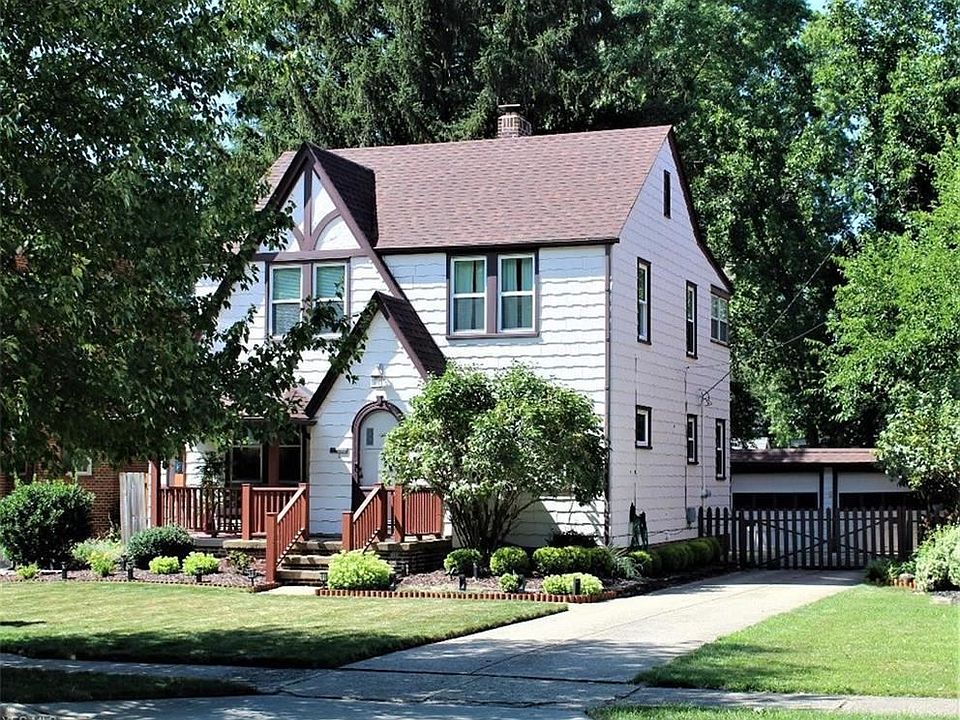 1st image of 15618 Lydian Ave