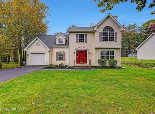 209 Coach Rd, Tobyhanna, PA 18466