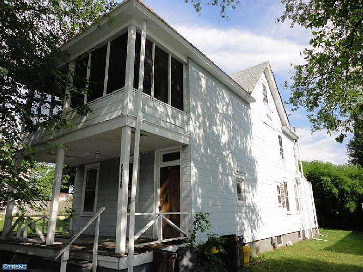 2nd image of 3637 Rudderow St