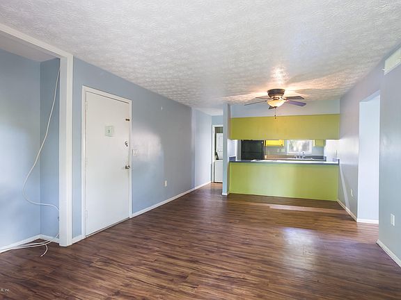 4th image of 1950 Paine Ave #19