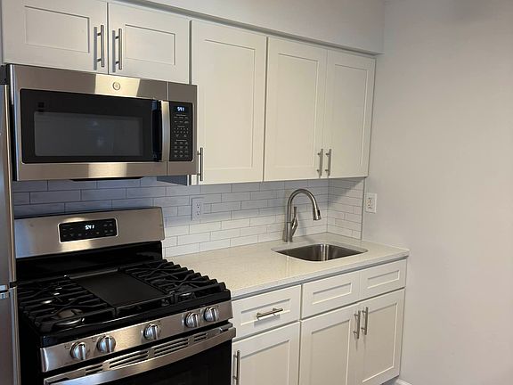 4th image of 18-08 157th St #1