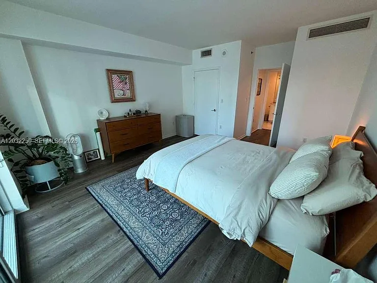 55 SE 6th St #1208 — Photo 6