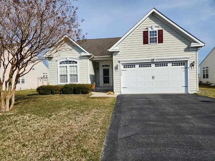 1st image of 37928 Bayview Cir E