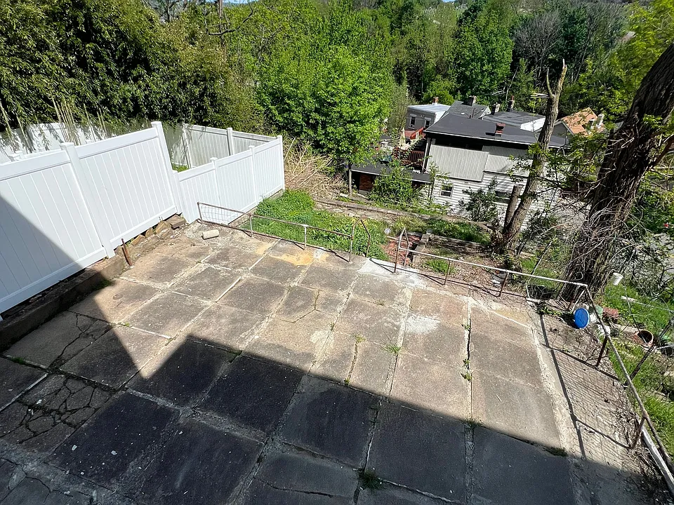 54 Mt Oliver St