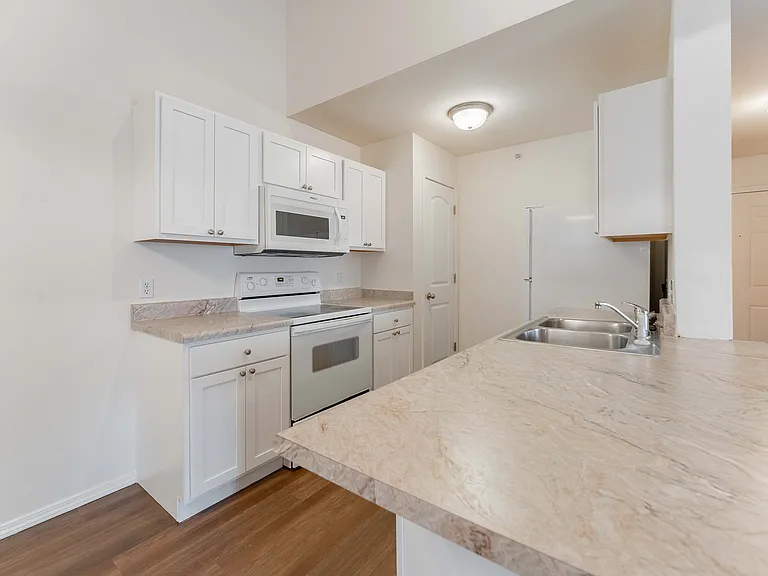 Battlefield Park Apartments — Photo 62