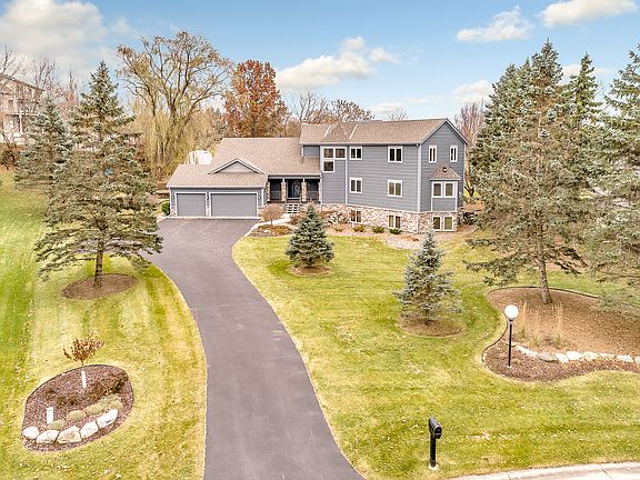 2nd image of 1610 Johnson Dr