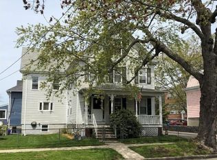 107 Franklin St #2, Bristol, RI 02809