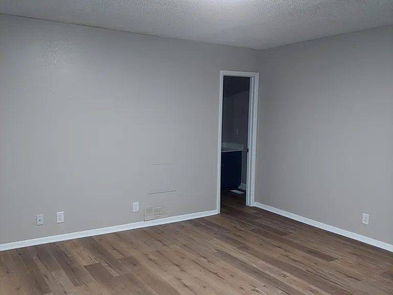 7515 S 68th East Pl — Photo 16