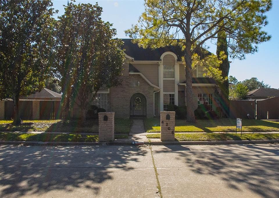 1st image of 4206 Los Verdes Dr