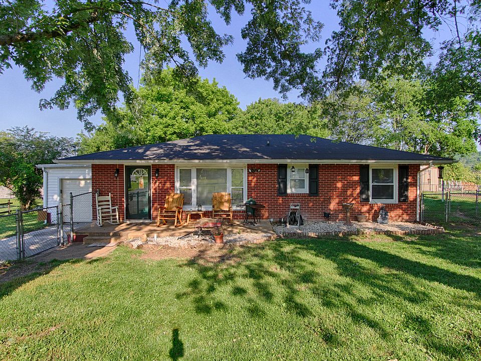 1st image of 222 Oakwood Ave