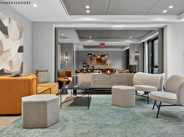 300 West 30th Street image 13 of 18