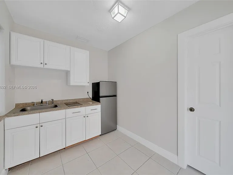 7555 SW 28th Street Rd #B — Photo 3