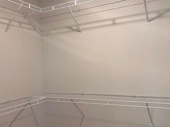 3rd image of 4036 Half Mast Loop