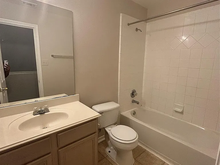 2822 Green Lodge Cir — Photo 14