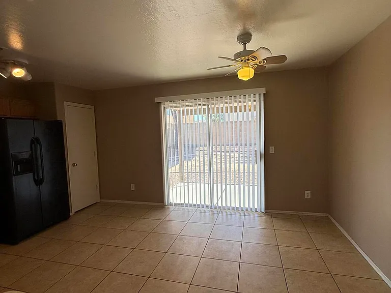 12622 W Corrine Dr — Photo 10