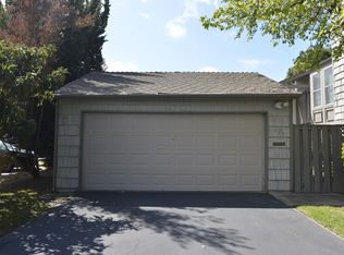 824 Magellan Ln, Foster City, CA 94404