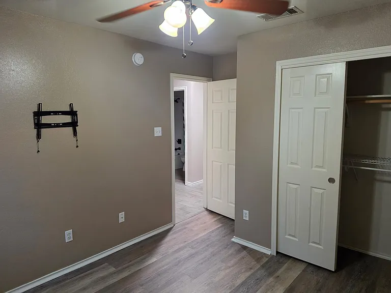 1210 Saddle Dr — Photo 12