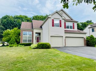 735 Ravinia Dr, Gurnee, IL 60031