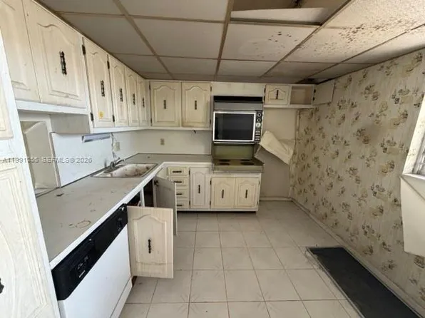 2615 NE 1st Ct APT 305, Boynton Beach, FL 33435